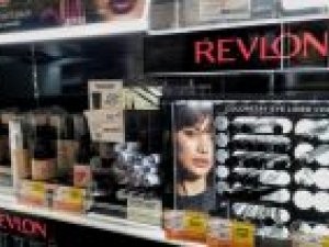Cosmeticabedrijf Revlon in de problemen